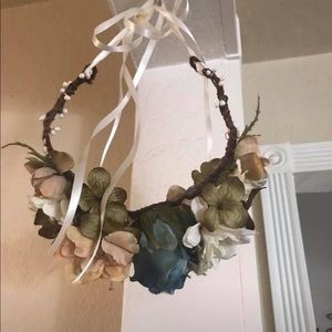 G orgeous handmade flower crown by Sew Trendy.